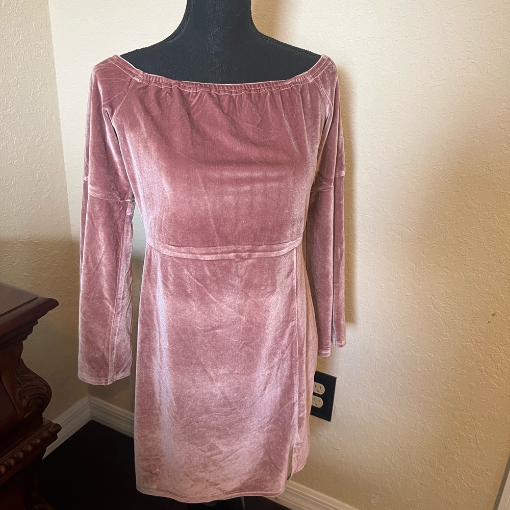 Velvet pink cold shoulder dress